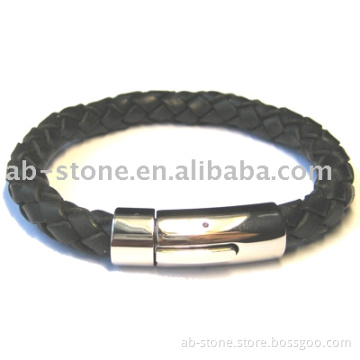 Braided leather bracelet w/steel clasp